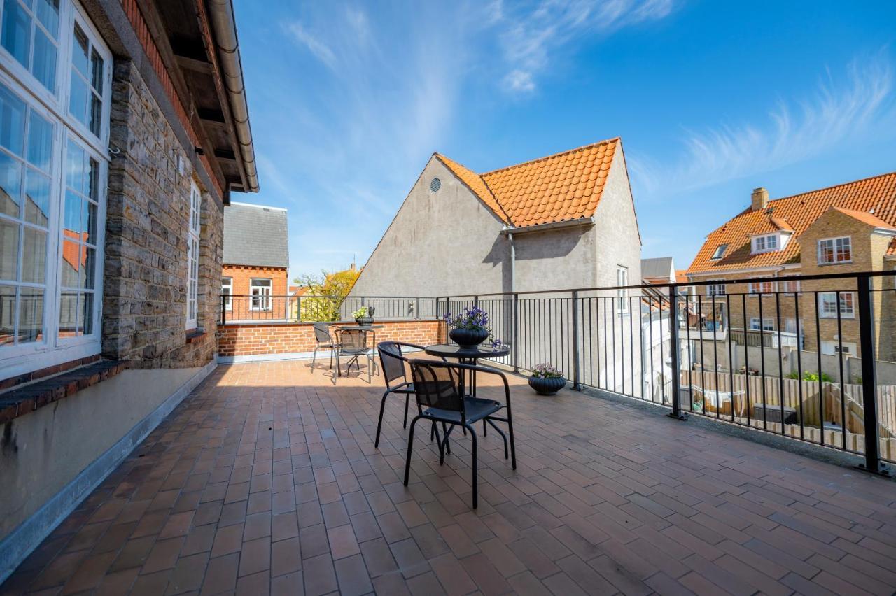 Det Gamle Posthus Hotell Rønne Exteriör bild