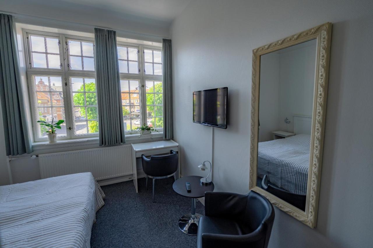 Det Gamle Posthus Hotell Rønne Exteriör bild