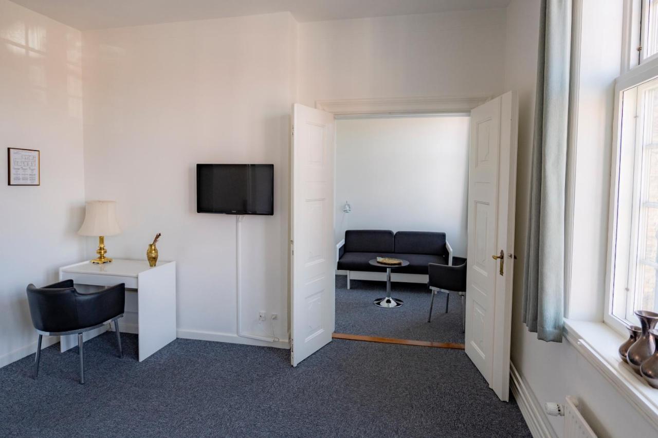 Det Gamle Posthus Hotell Rønne Exteriör bild