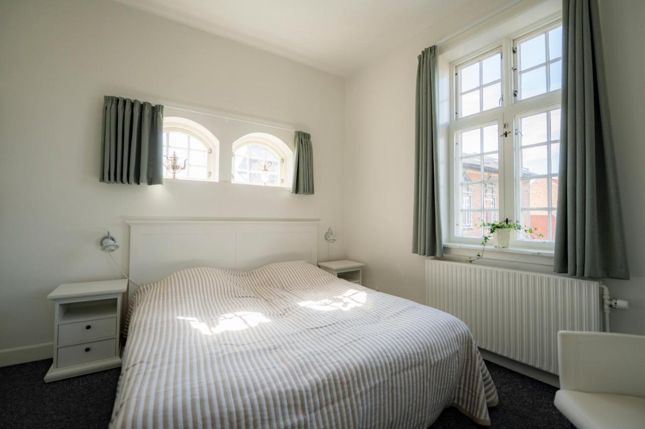 Det Gamle Posthus Hotell Rønne Exteriör bild
